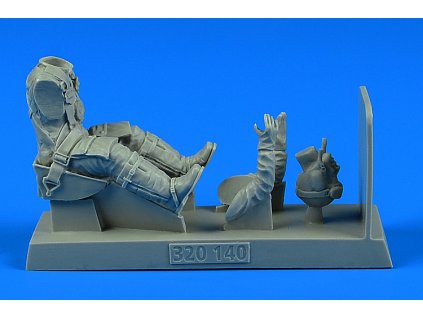 1/32 German Luftwaffe WWII Pilot with seat for Bf 109G for HAS/REV/TRUM kit