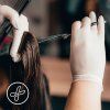 latex bile vlasy