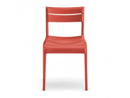 dizajnova-cervena-plastova-stolicka-pe-souvenir-550-o-drevex