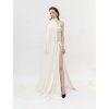 RENTAL THE FLOPPY  GOWN.