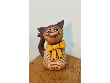Ručne robená keramická figúrka mačky s mašľou