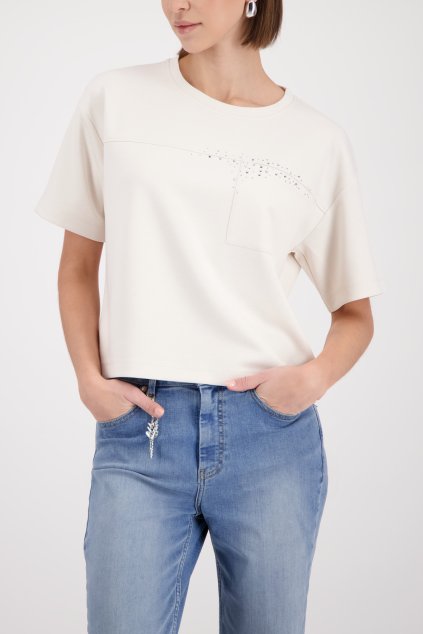 410127 124 Model Front 1200