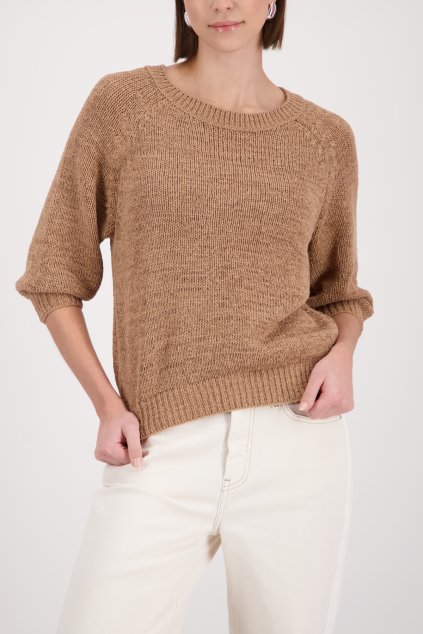 410272 546 Model Front 1200