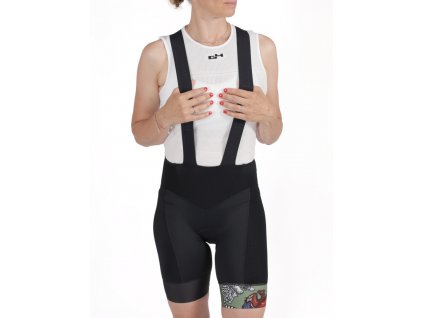 woman cycling shorts aura (4)