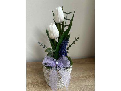 Fehér lila tulipános tavaszi dekor