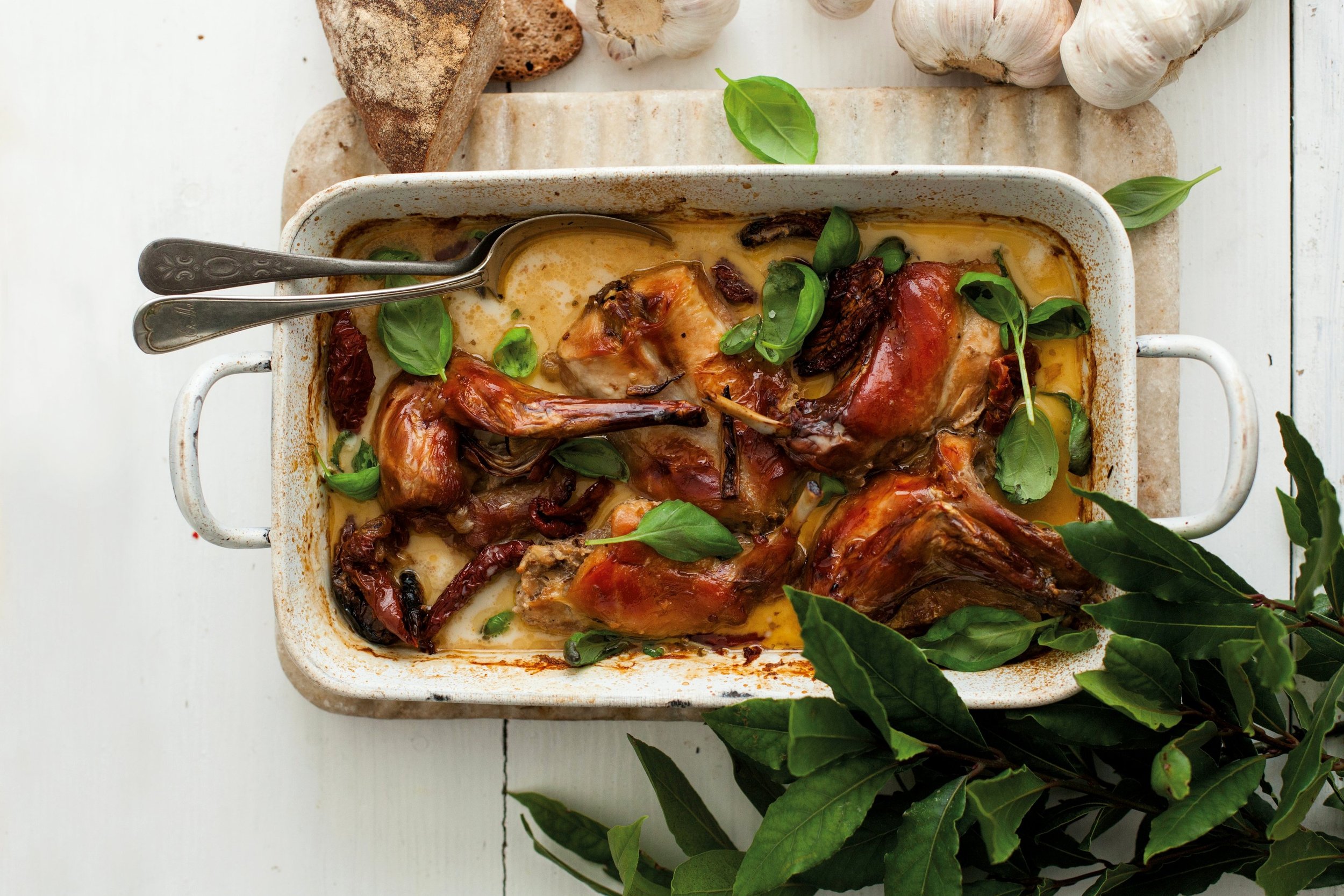 Králík pečený ve slanině