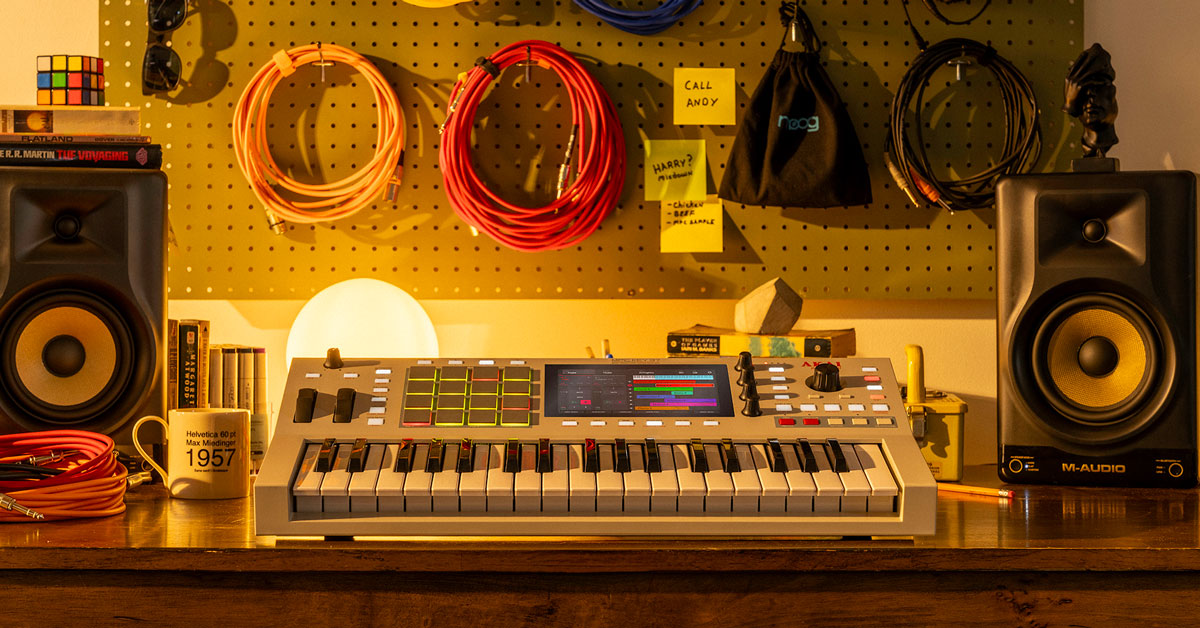 AKAI Professional: MPC KEY 37 G2 – Proměň nápady v hudbu během okamžiku