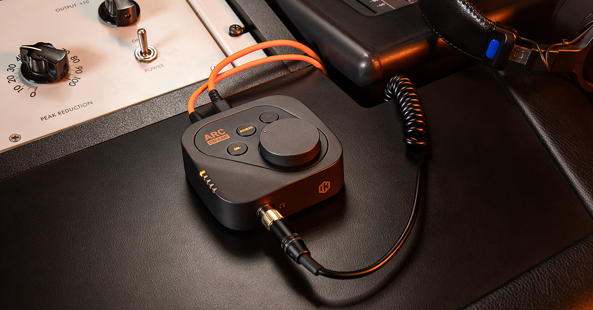 IK Multimedia: ARC ON‑EAR – Dokonalý zvuk ve tvých sluchátkách