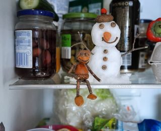 Blíží se obleva, poskytněte sněhulákům azyl a zachraňte je! The thaw is coming—give snowmen shelter and save them!