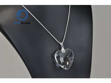 Skleněné srdíčko 40 mm na řetízku
