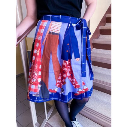 kim ehsisters sukně na procházce3