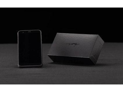 Mobilní telefon EU – Stark VARG