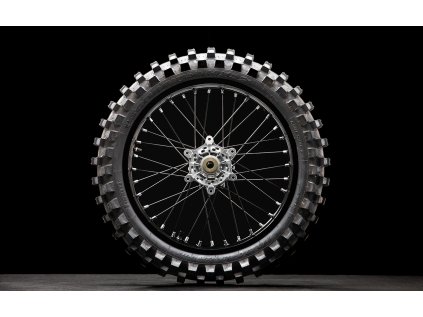 Zadní kolo s pneumatikou 18″ – Stark VARG