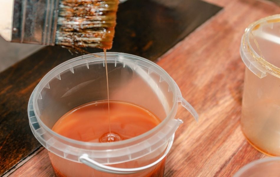 Jak a čím ošetřit dřevěný nábytek