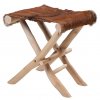 Skládací stolička s dřevěnými nožkami