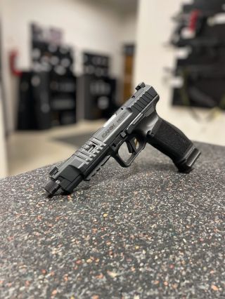 Zase jsme se jednou trochu rozvášnili s naší půjčovnou a přidali jsme následující kousky - novinku CANIK: 📌 CANIK METE SFX...