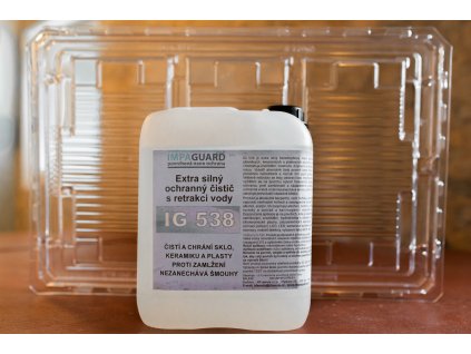 IG 538 - Extra erős üveg-, kerámia- és műanyagtisztító- és védőszer vízvisszahúzással és párásodásgátló hatással
