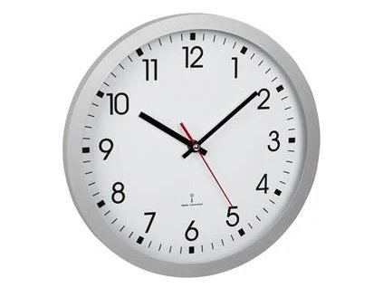 tfa analogove nastenne hodiny rizene radiovym dcf signalem 60 3522 02 stribrne ien336784