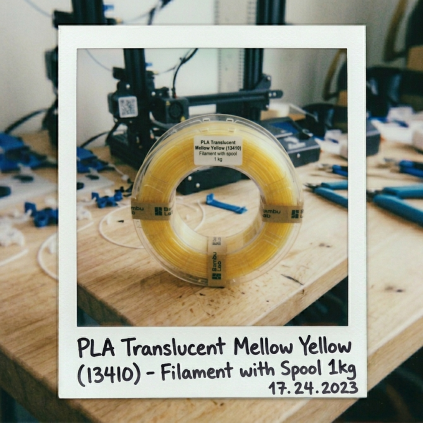 Bambu Lab PLA Translucent 1kg na cívce