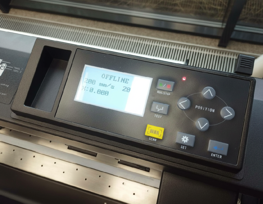 X-ONE - Profesionální řezací plotr