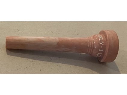 Kelly 1,5 C Strawberries color