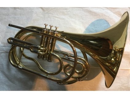 Belltone  B jednoduchý  pochodový  lesní roh   BMF-400  , lakovaný.