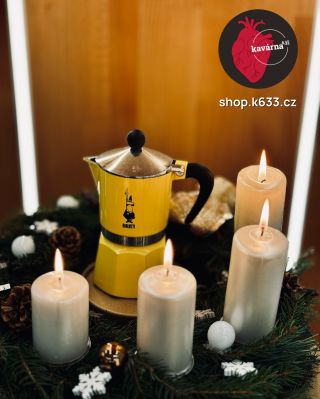 Ještě nemáte dárky pod stromeček? 🎄 My Vás zachráníme 🤩 ♥️ Náš srdcový eshop nejen pro milovníky kávy nabízí jak jedinečné...