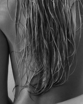 Lámání, suchost, ztráta pevnosti? To není typ vlasů, ale poškození. REPAIR-ME.WASH a REPAIR-ME.RINSE jsou regenerační duo...