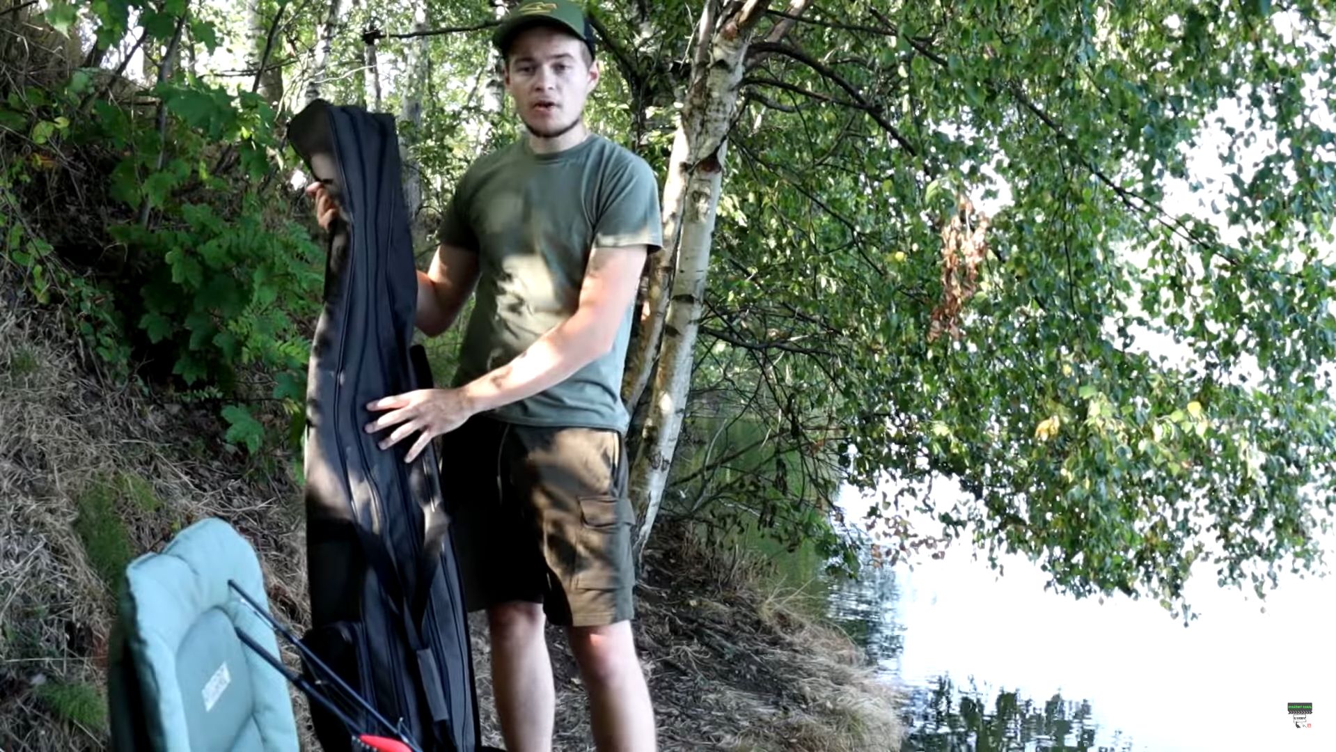 Tomáš Kyncl z Teamu U VODY uložil své pruty do dvoukomorového obalu Kinetic