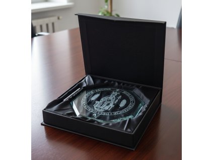 Osmihranná skleněná trofej se stojánkem