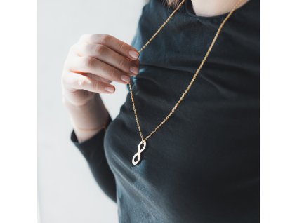 Sedmistovkový náhrdelník - zlatý