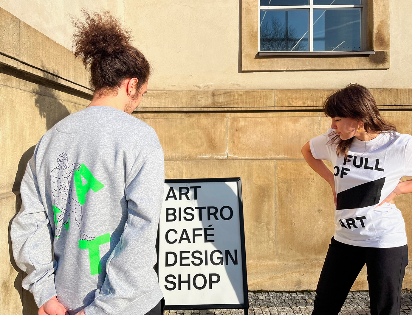 FULL OF ART: kolekce ve spolupráci s Kristinou Ambrozovou
