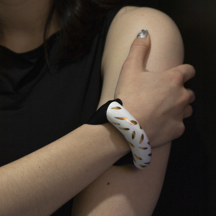 naramek tyformy pokov bilo zlaty IMG 04711200x1200