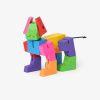 drevena designova hracka cubebot