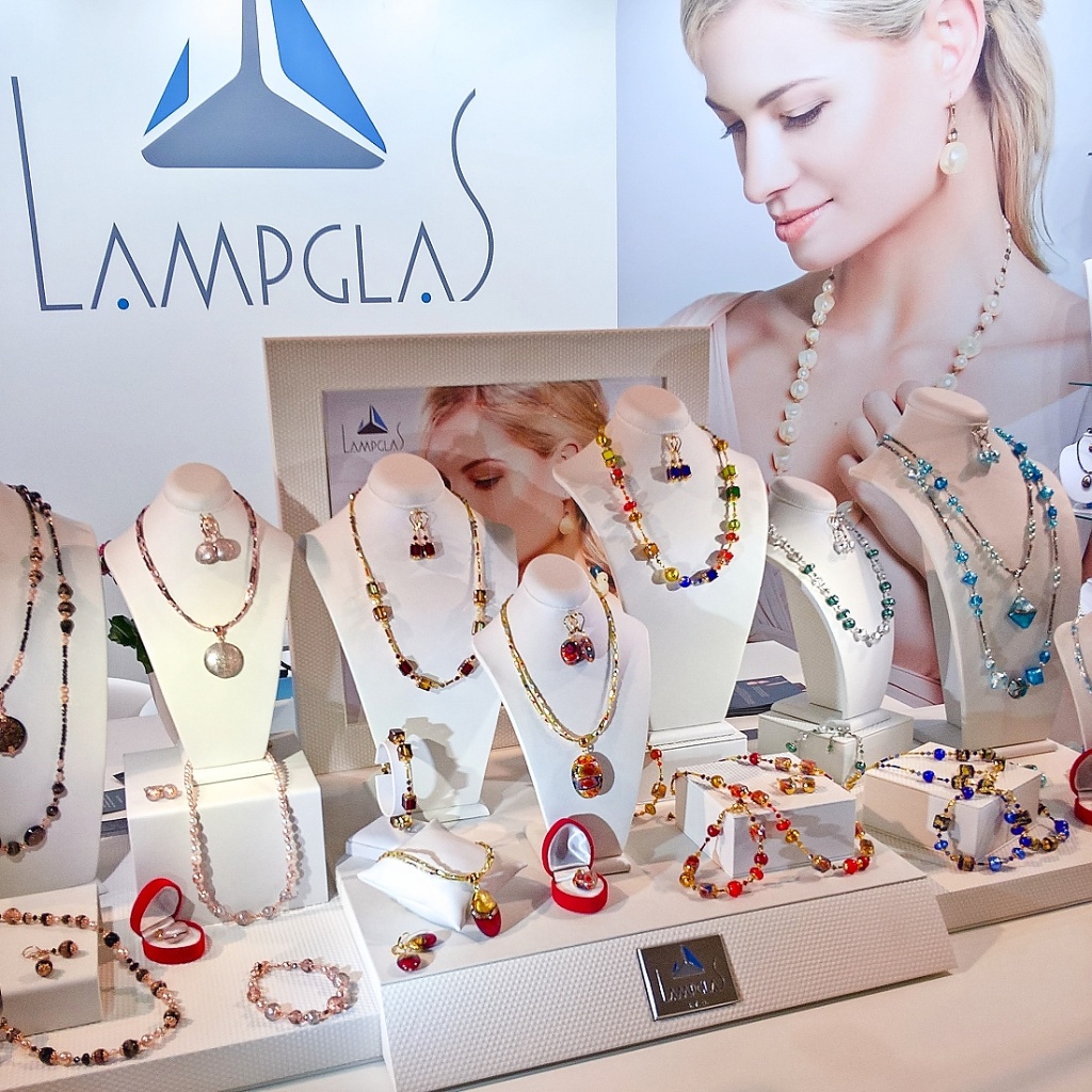 Šperky Lampglas ve firemní prodejně