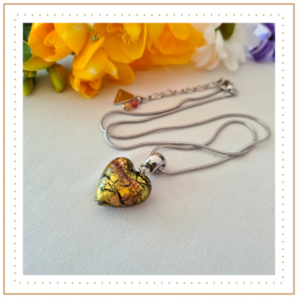 Enchanting Jungle Colors necklace with 24k gold in Lampglas pearl