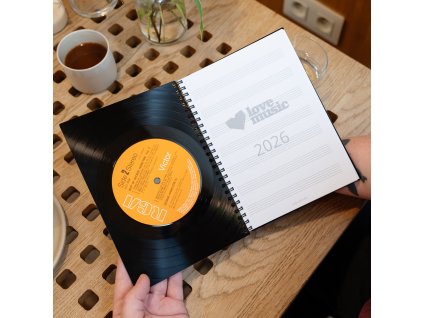 1KUK 2138 vinylový diář gramofon 2026 cvc