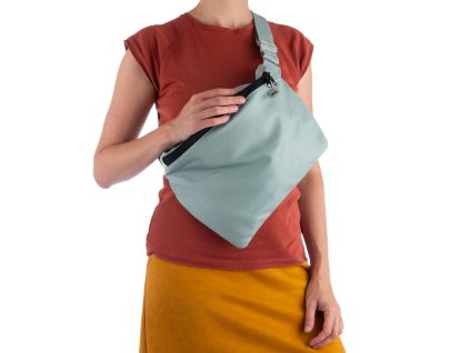 KUK 4232 šalvějová crossbody velká ledvinka
