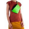 KUK 4302 neonově zelená crossbody ledvinka