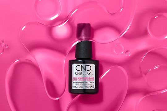 CND SHELLAC Epic Smoothing Base: podkladová báze, která vyrovná povrch nehtu a prodlouží výdrž manikúry