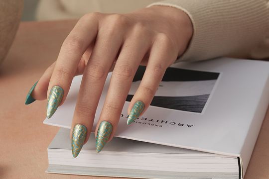 Jarní kolekce CND -  QUIET LUXURY