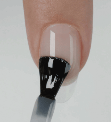 Nanášení vrchní vrstvy CND PLEXIGEL Protector Top Coat