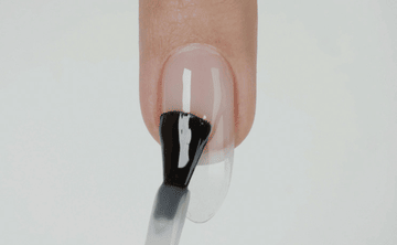 Nanášení vrchní vrstvy CND PLEXIGEL Protector Top Coat