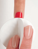 Odstranění laku VINYLUX z modeláže pomocí OFFLY FAST a buničité vaty