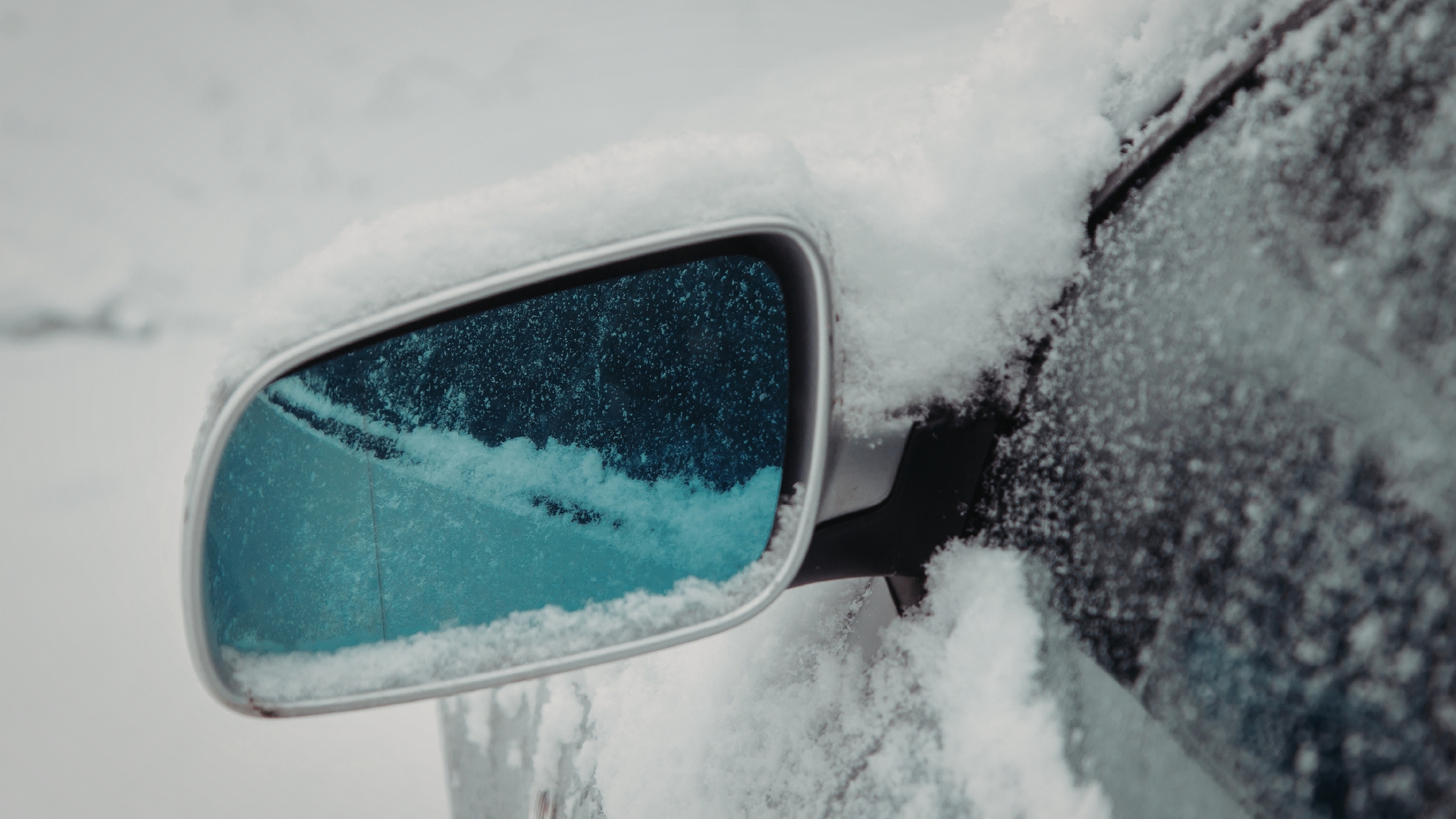 Přehled nejběžnějších zimních nepříjemností s vozem a jak se jim vyhnout