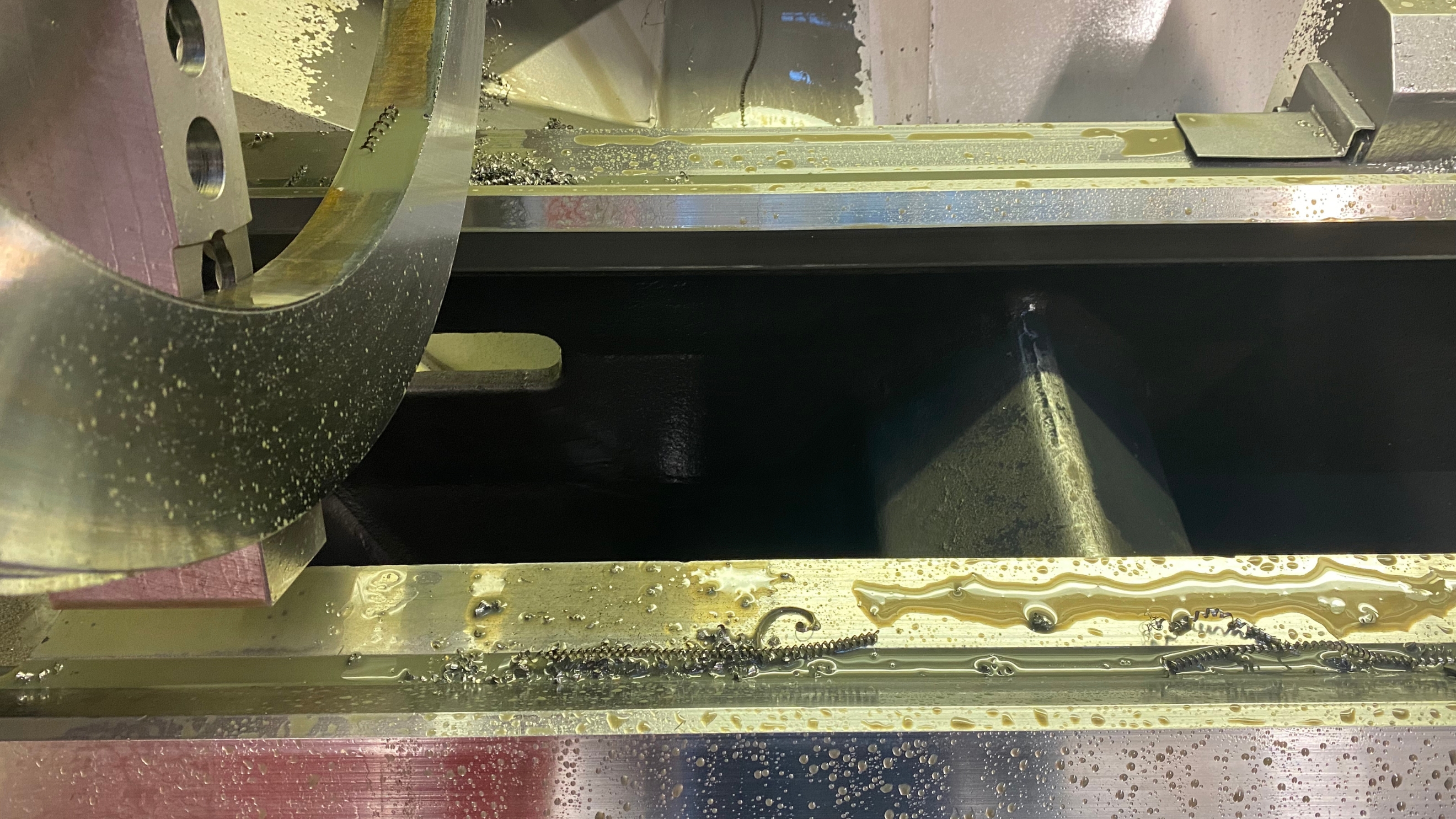 Technologický postup aplikace nanočástic wolframu jako aditiva procesních kapalin pro strojírenství