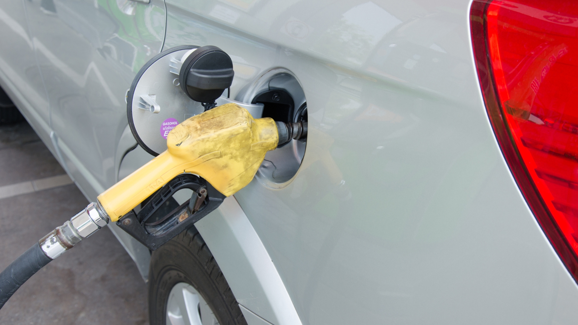 7 ověřených tipů, jak snížit spotřebu paliva v autě