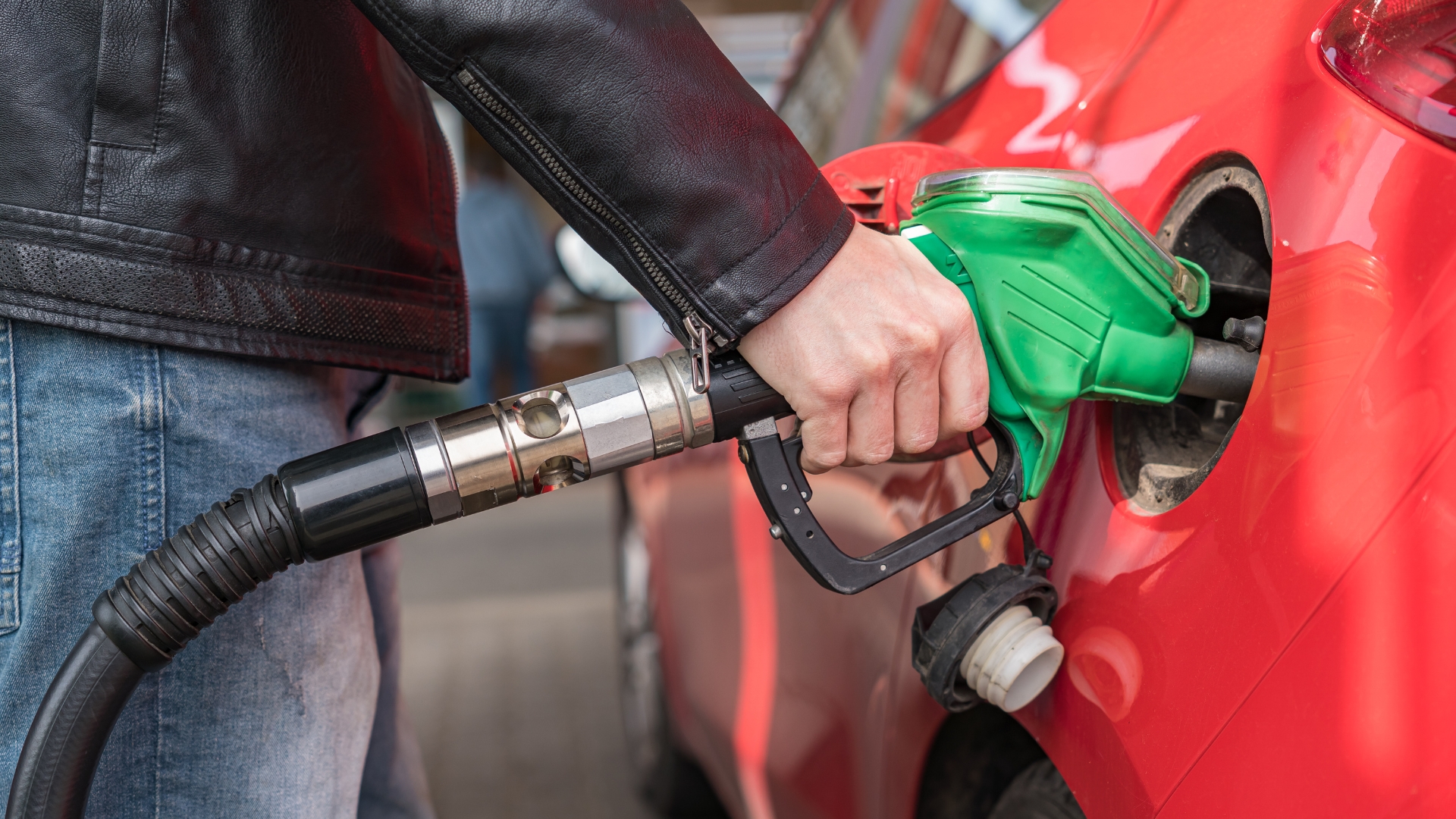 Co se děje v palivové soustavě vašeho auta po každém tankování