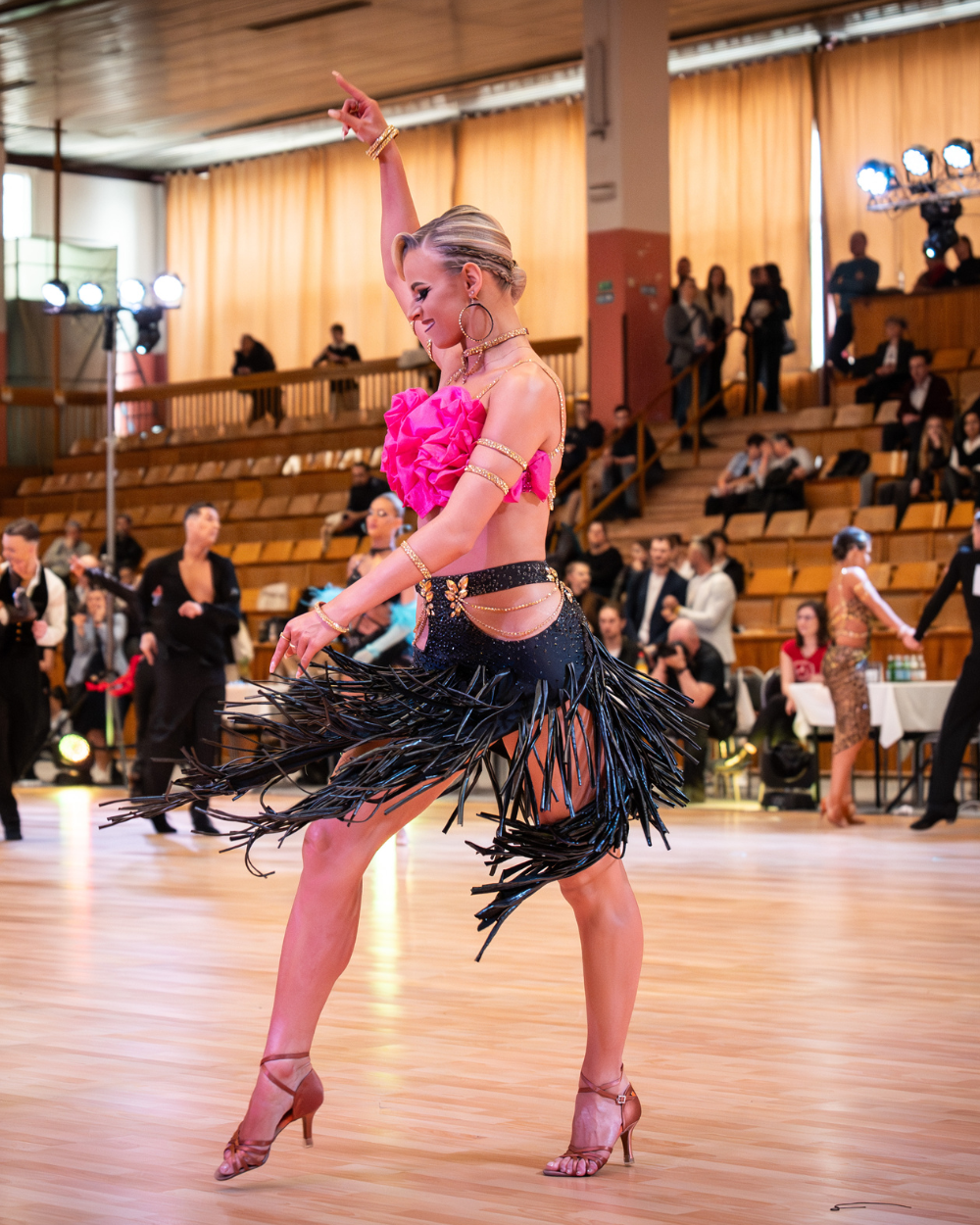 DANCE