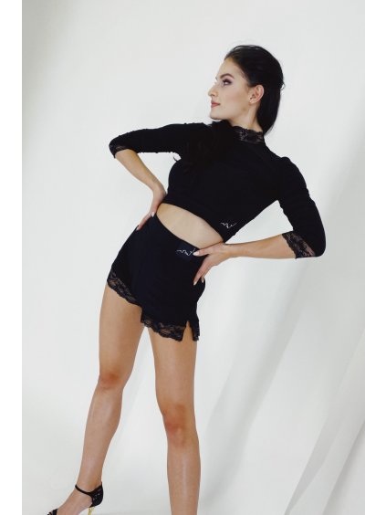 croptop krajka kolem krku